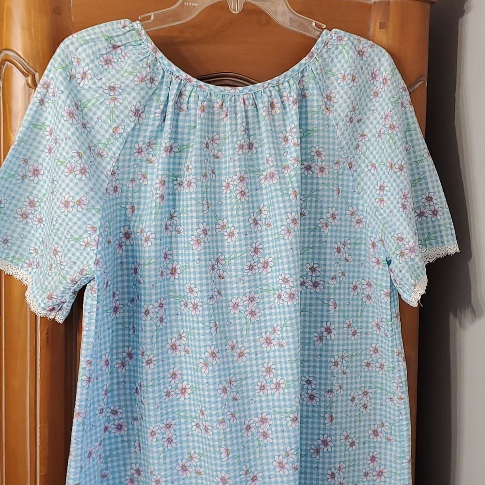 Floral Blue Women's Robe - Picture 6 of 9